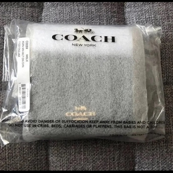 Coach Leather Mini Wallet On A Detachable Chain - Picture 9 of 9